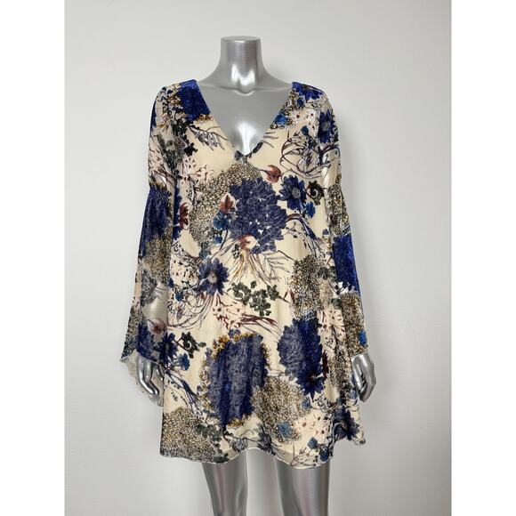 Line & Dot Mini Dress Blue Floral Bell Sleeve Fall Anthropologie M - Picture 4 of 13